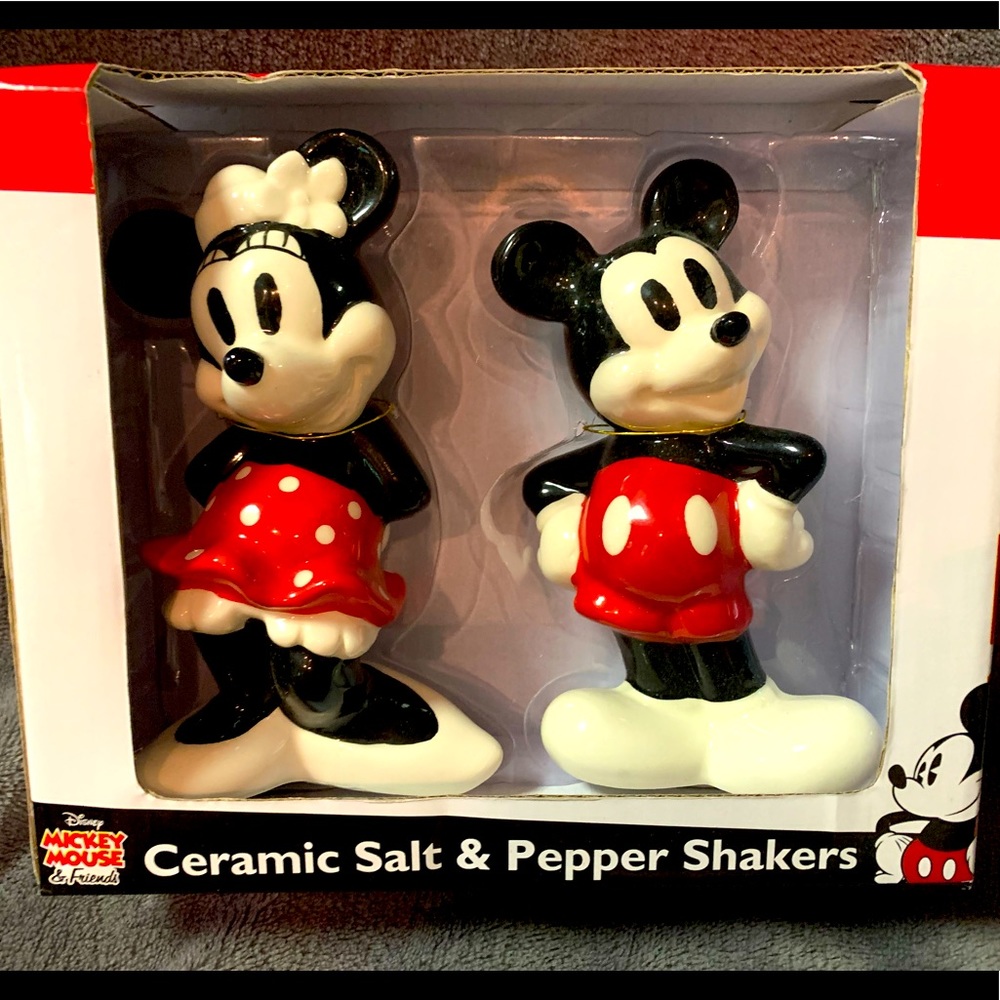 Minnie and Mickey salt and pepper shakers